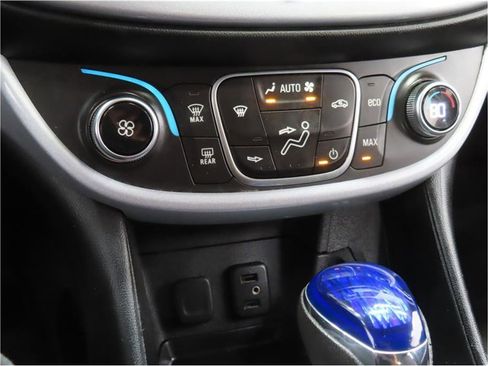 Used 2018 Chevrolet Volt LT image 15