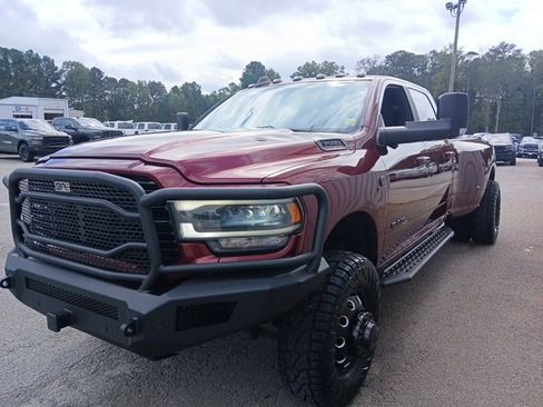 Used 2021 RAM 3500 Big Horn w/ Level B Equipment Group image 17