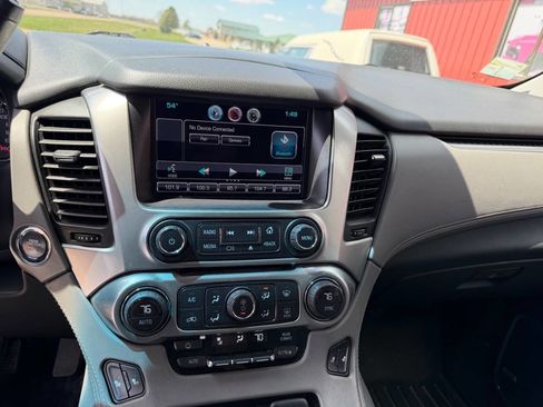Used 2015 Chevrolet Suburban LT w/ Luxury Package AWD/4WD image 13