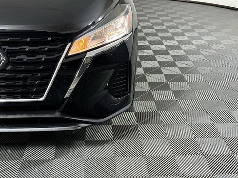 Used 2022 Nissan Kicks SV w/ Exterior Package FWD image 9