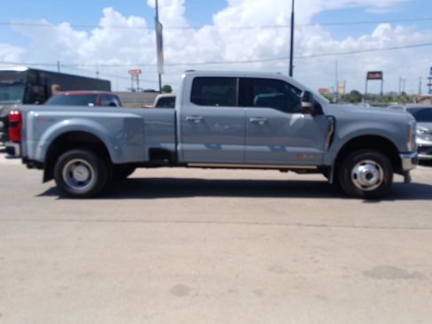 Used 2025 Ford F350 Lariat AWD/4WD image 7