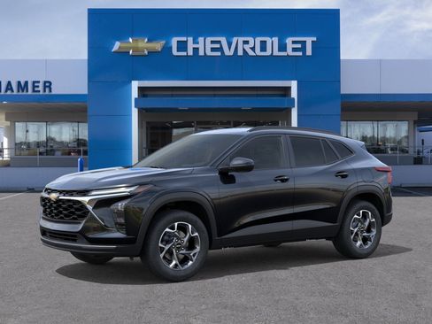 New 2026 Chevrolet Trax LT w/ Driver Confidence Package FWD image 28