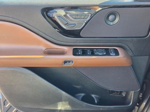 Used 2023 Lincoln Aviator Reserve w/ Equipment Group 201A image 31