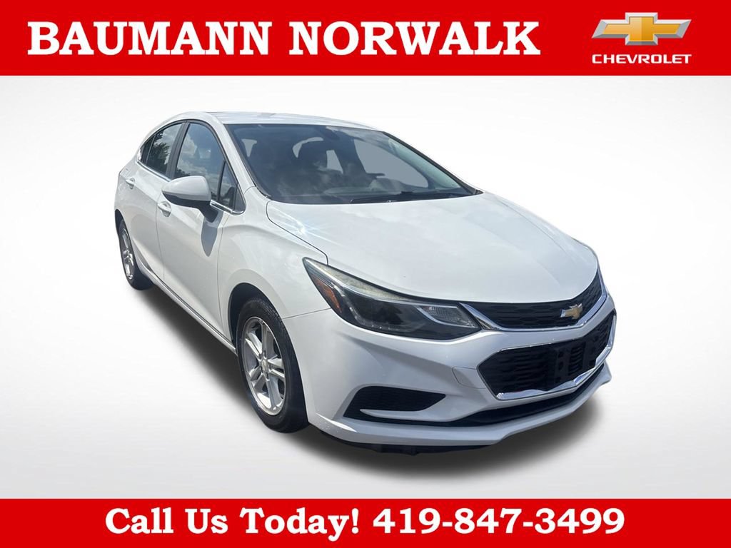 Used 2017 Chevrolet Cruze LT FWD image 3