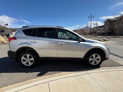 Used 2014 Toyota RAV4 XLE image 10