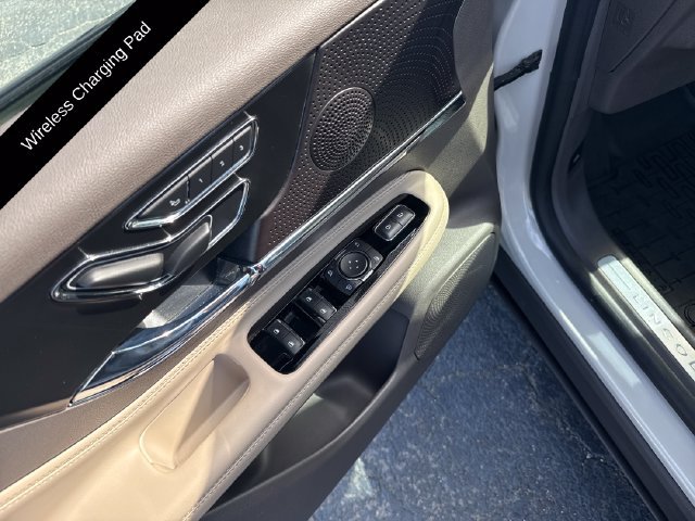 Certified 2023 Lincoln Corsair AWD w/ Equipment Group 101A image 14