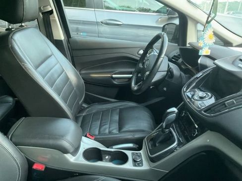 Used 2015 Ford C-MAX Energi SEL w/ Equipment Group 301A FWD image 3