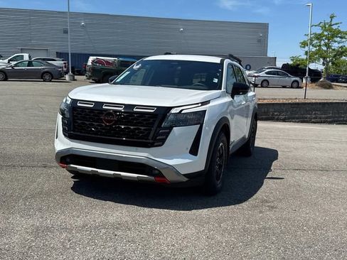 New 2026 Nissan Pathfinder Rock Creek AWD/4WD image 8