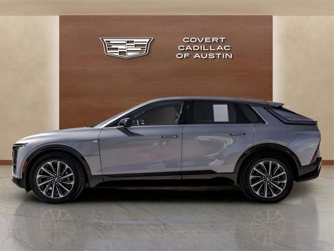 Certified 2024 Cadillac Lyriq Sport image 2