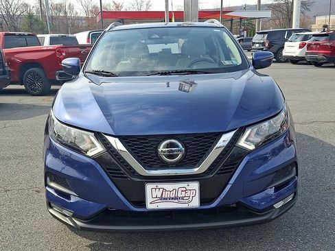 Used 2022 Nissan Rogue Sport SV image 2