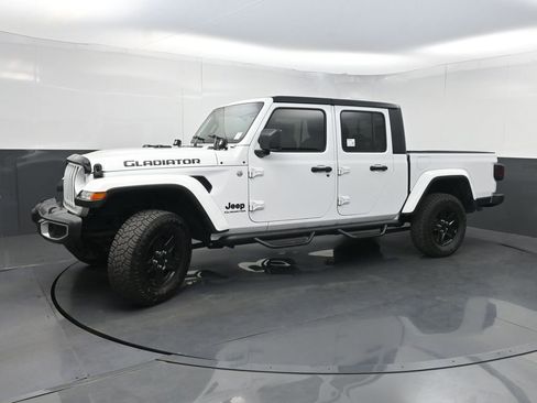 Used 2021 Jeep Gladiator Sport AWD/4WD image 21