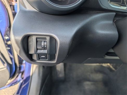 Used 2024 Toyota GR86 Base image 18