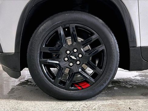 Used 2021 Chevrolet Traverse Premier w/ Redline Edition image 8