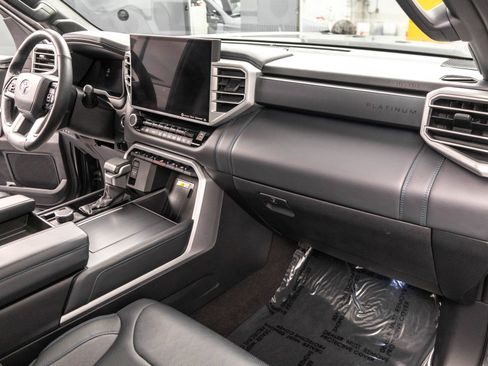 Used 2022 Toyota Tundra Platinum w/ Advanced Package AWD/4WD image 39