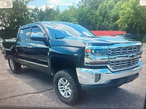 Used 2017 Chevrolet Silverado 1500 LT w/ All Star Edition AWD/4WD image 2