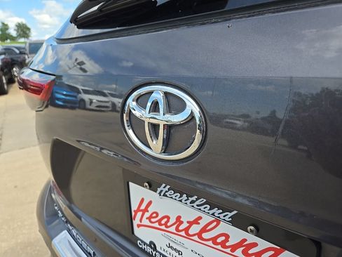 Used 2021 Toyota Highlander Platinum AWD/4WD image 23