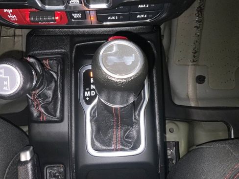 Used 2020 Jeep Wrangler Unlimited Rubicon image 32