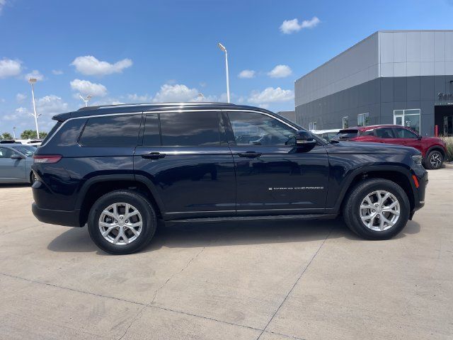 Used 2023 Jeep Grand Cherokee L Limited AWD/4WD image 6