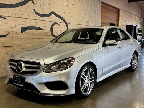 Used 2014 Mercedes-Benz E 350 4MATIC Sedan image 11