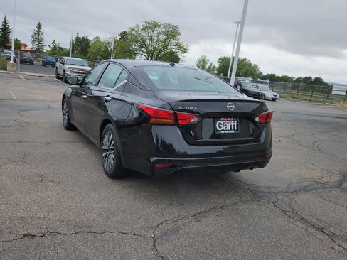 Used 2024 Nissan Altima 2.5 SV FWD image 10