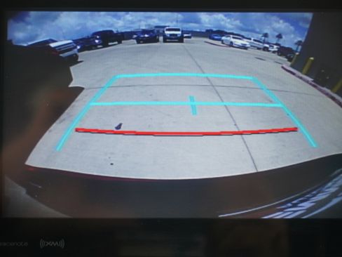 Used 2016 Toyota Sienna SE FWD image 20