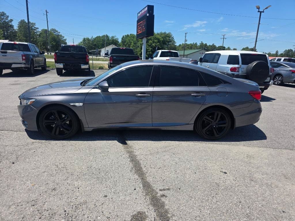 Used 2018 Honda Accord Sport image 2
