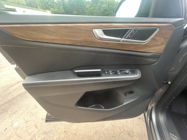 Used 2025 Volkswagen Atlas SE FWD image 21