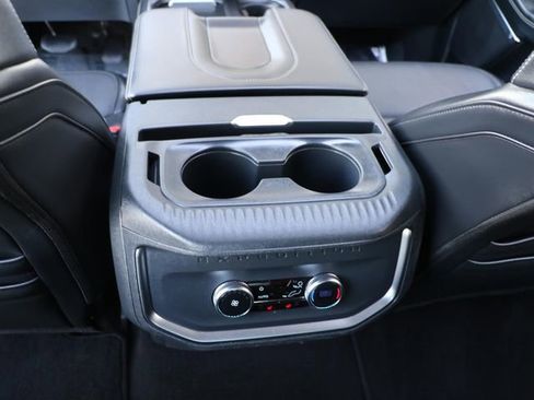 Used 2025 Ford Expedition Platinum AWD/4WD image 16