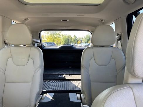 Used 2021 Volvo XC90 T6 Momentum w/ Advanced Package AWD/4WD image 10