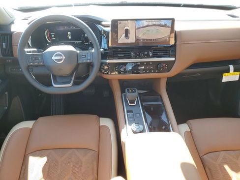 New 2026 Nissan Pathfinder Platinum image 28