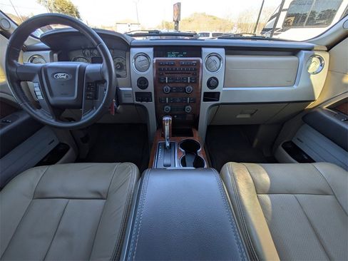 Used 2010 Ford F150 Lariat image 14