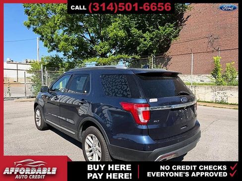 Used 2017 Ford Explorer XLT w/ Equipment Group 201A FWD image 3