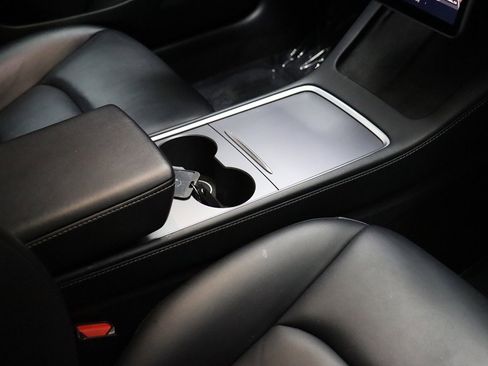 Used 2023 Tesla Model 3 Standard Range image 60