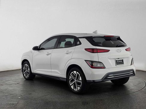 Used 2023 Hyundai Kona SE w/ Cargo Package FWD image 5