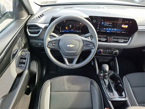 Used 2026 Chevrolet TrailBlazer LT w/ Driver Confidence Package image 11