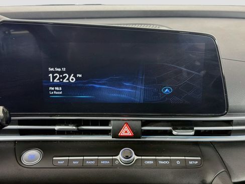 Used 2025 Hyundai Elantra SEL FWD image 21