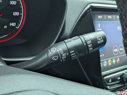 Used 2022 Chevrolet TrailBlazer RS w/ Sun and Liftgate Package image 26