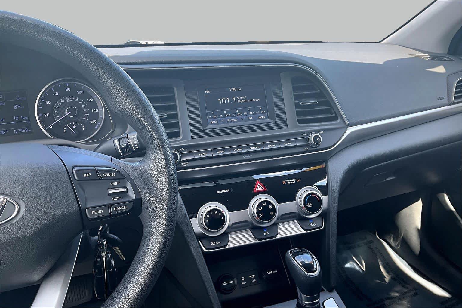 Used 2019 Hyundai Elantra SE w/ Cargo Package FWD image 6
