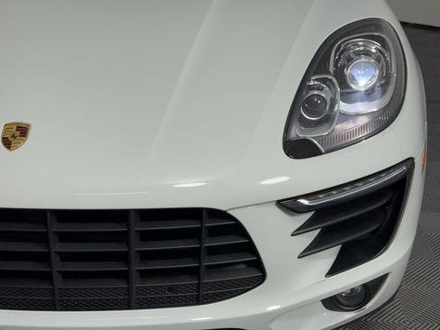 Certified 2018 Porsche Macan S AWD/4WD image 12