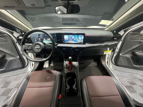 New 2026 Nissan Kicks SR w/ SR Premium Package FWD image 20