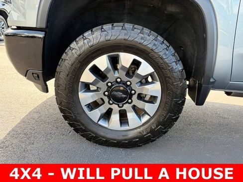 Used 2024 Chevrolet Silverado 2500 Custom w/ Custom Value Package AWD/4WD image 9