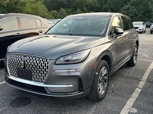 Used 2023 Lincoln Corsair AWD w/ Equipment Group 101A image 3