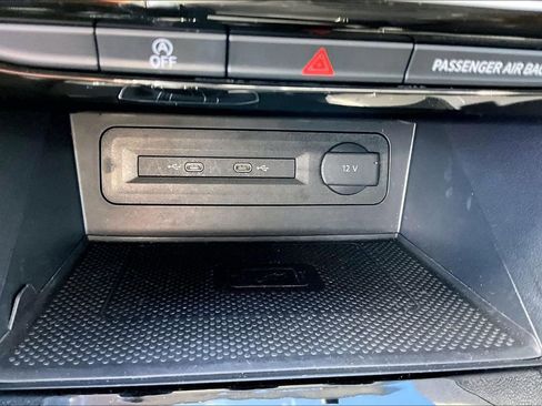 Certified 2021 Volkswagen Atlas Cross Sport SEL image 29