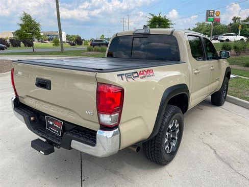 Used 2017 Toyota Tacoma TRD Off-Road w/ Tow Package (A/T) AWD/4WD image 79