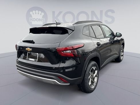 New 2026 Chevrolet Trax LT w/ Driver Confidence Package image 5