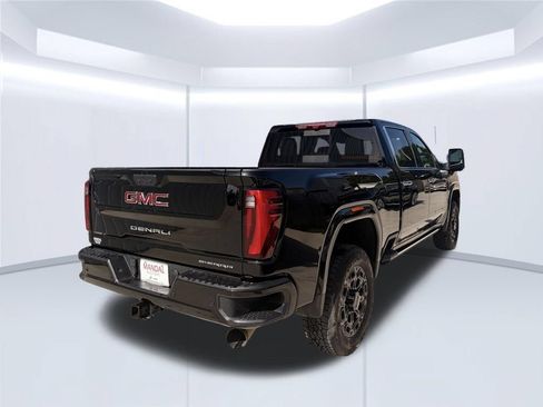 Used 2025 GMC Sierra 3500 Denali w/ Denali Reserve Package AWD/4WD image 3