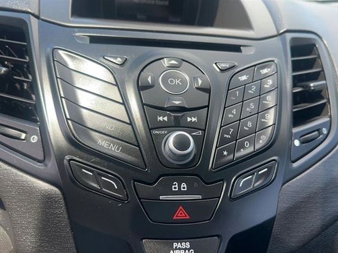 Used 2018 Ford Fiesta SE image 40