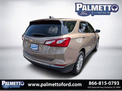 Used 2018 Chevrolet Equinox LS AWD/4WD image 3