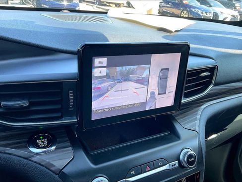 Used 2020 Ford Explorer Limited image 21