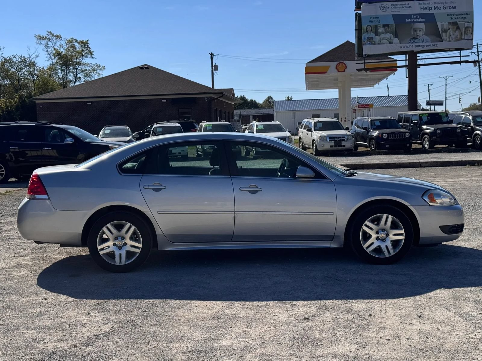 Used 2010 Chevrolet Impala LT FWD image 8